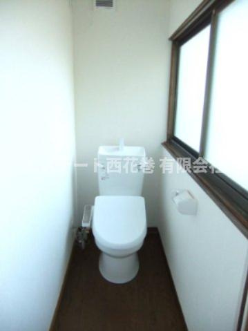 不動貸家のトイレ|洗浄機能付き暖房便座