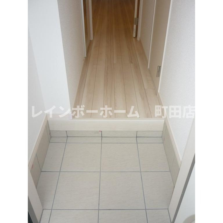 デュラ・カーサ根光２※初期費用分割あと払いサービス利用可能物件の玄関