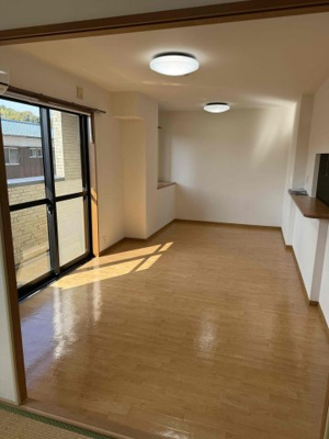 【居間・リビング】 | フォブール山方 | ゆったり過ごせる居間です