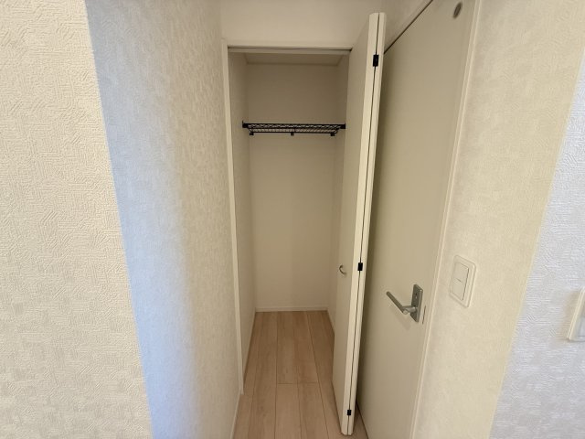 クレイドルガーデン前橋市大前田町第１　１号棟の収納|2階廊下収納付きです