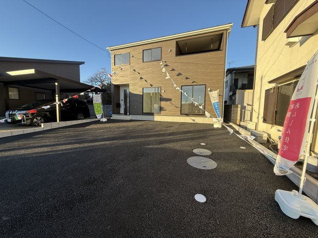 クレイドルガーデン前橋市大前田町第１　１号棟の駐車場|駐車場もキレイに整備されています。3台以上駐車可能ですよ！