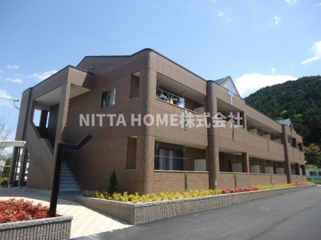 ソレアード田園の外観|篠山口駅徒歩近く★商業施設も近くて便利◎料理のしやすい２口コンロ設置◇