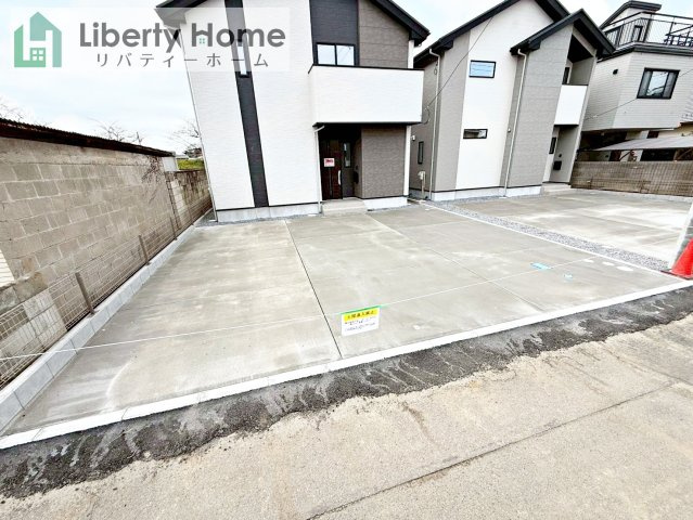 土浦市桜町2期　新築戸建　2号棟の駐車場