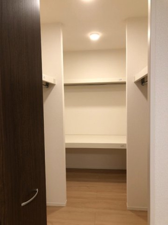 【収納】 | 102 ウォークインクローゼット