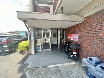 【エントランス】 | メゾン白鳥