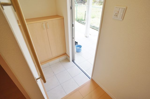 サカセ川ハイツＡの玄関