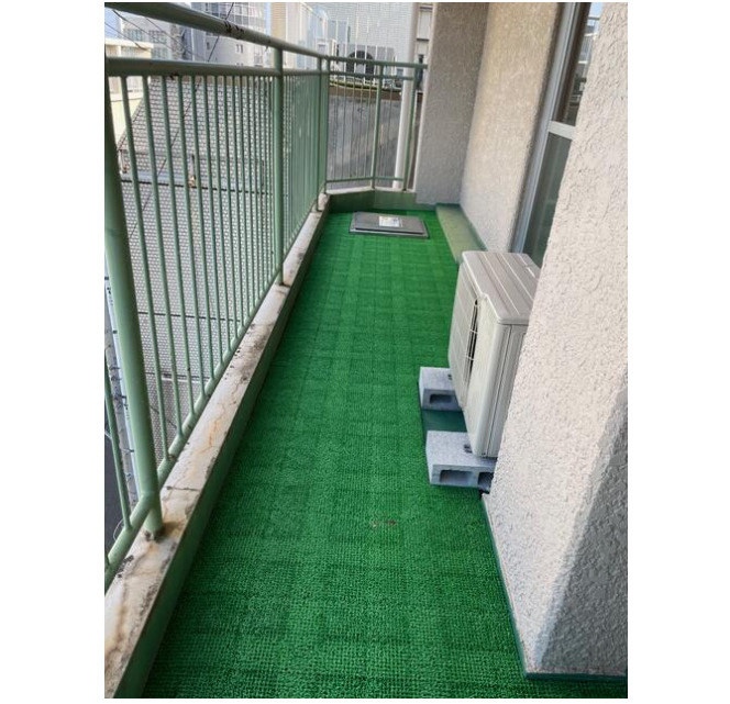 グロリアスマンションのバルコニー