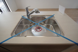 【内観：施工例】 | 【仲介手数料無料！！】府中市分梅町1丁目　新築戸建て（全2棟）1号棟　7399万円 | 浄水器付き水栓