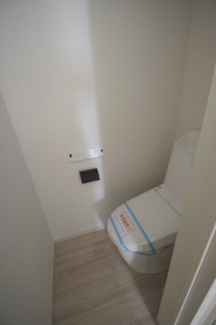 【トイレ】 | 【仲介手数料無料！！】府中市分梅町1丁目　新築戸建て（全2棟）1号棟　7149万円