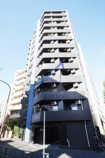 ＣＹＮＴＨＩＡ　ＦＯＵＲ－Ｄ　ＧＯＴＡＮＤＡ－ＷＥＳＴ