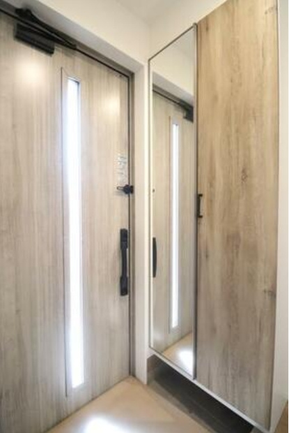 LAVIE久万ノ台2501Cの玄関