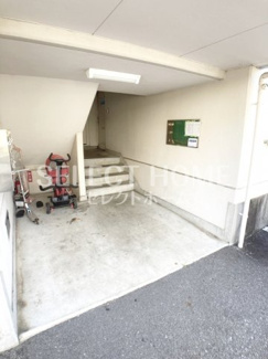 【エントランス】 | 建物の内部です