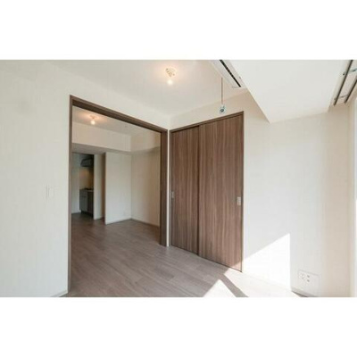 【居間・リビング】 | ドゥーエ横濱鶴見 | 南東向きで日当たり良好♪