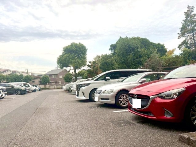 扇サンハイツの駐車場