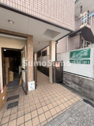 ヴィラ田中町のエントランス