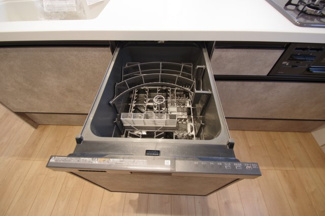 【キッチン】 | 【仲介手数料無料！！】府中市分梅町1丁目　新築戸建て（全2棟）2号棟　7199万円 | 食器洗い乾燥機