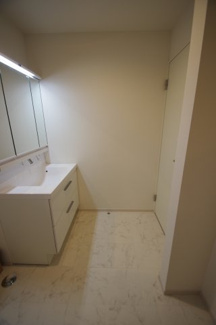 【脱衣所】 | 【仲介手数料無料！！】府中市分梅町1丁目　新築戸建て（全2棟）2号棟　7199万円