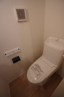 【トイレ】 | 【仲介手数料無料！！】府中市分梅町1丁目　新築戸建て（全2棟）2号棟　7199万円