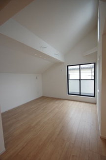 【居間・リビング】 | 【仲介手数料無料！！】府中市分梅町1丁目　新築戸建て（全2棟）2号棟　7199万円