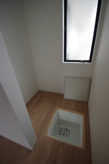 【その他】 | 【仲介手数料無料！！】府中市分梅町1丁目　新築戸建て（全2棟）2号棟　7199万円 | 床下収納