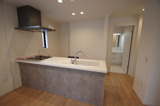 【キッチン】 | 【仲介手数料無料！！】府中市分梅町1丁目　新築戸建て（全2棟）2号棟　7199万円