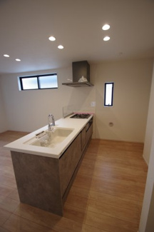 【キッチン】 | 【仲介手数料無料！！】府中市分梅町1丁目　新築戸建て（全2棟）2号棟　7199万円