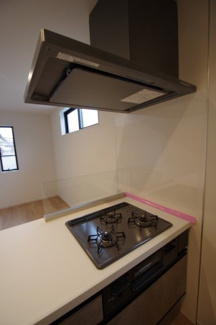 【キッチン】 | 【仲介手数料無料！！】府中市分梅町1丁目　新築戸建て（全2棟）2号棟　7199万円