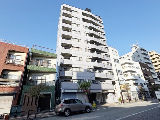 【現況写真】 | ウィン南千住エクシオン | 前面道路と外観の様子です。～即日のご見学可能～　お問合せはお気軽にどうぞ。
