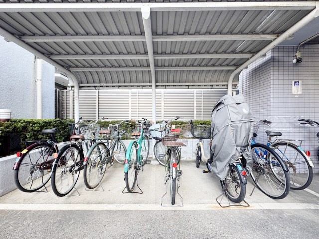 【駐輪場】 | ウィン南千住エクシオン | 自転車置き場。マンションの共用部にあたります。空きの有無や駐輪料金、各戸の台数制限などについては、改めてお問い合わせください。～即日のご見学可能～　お問合せはお気軽にどうぞ。