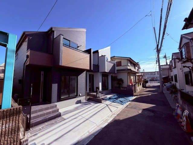 【外観】 | 西東京市下保谷２丁目　新築戸建て　１号棟 | モダンで洗練された外観は、住む人のセンスを感じさせます