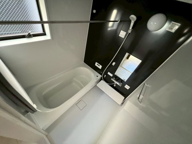 【浴室】 | 西東京市下保谷２丁目　新築戸建て　１号棟 | 清潔感のある浴室は毎日のバスタイムをゆったりくつろげて快適に