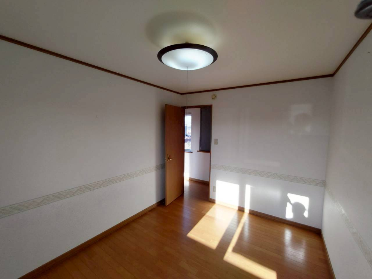 昭和北2丁目　中古住宅の洋室