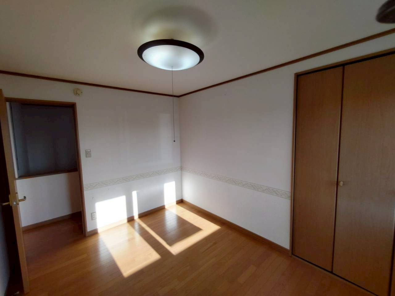 昭和北2丁目　中古住宅の洋室