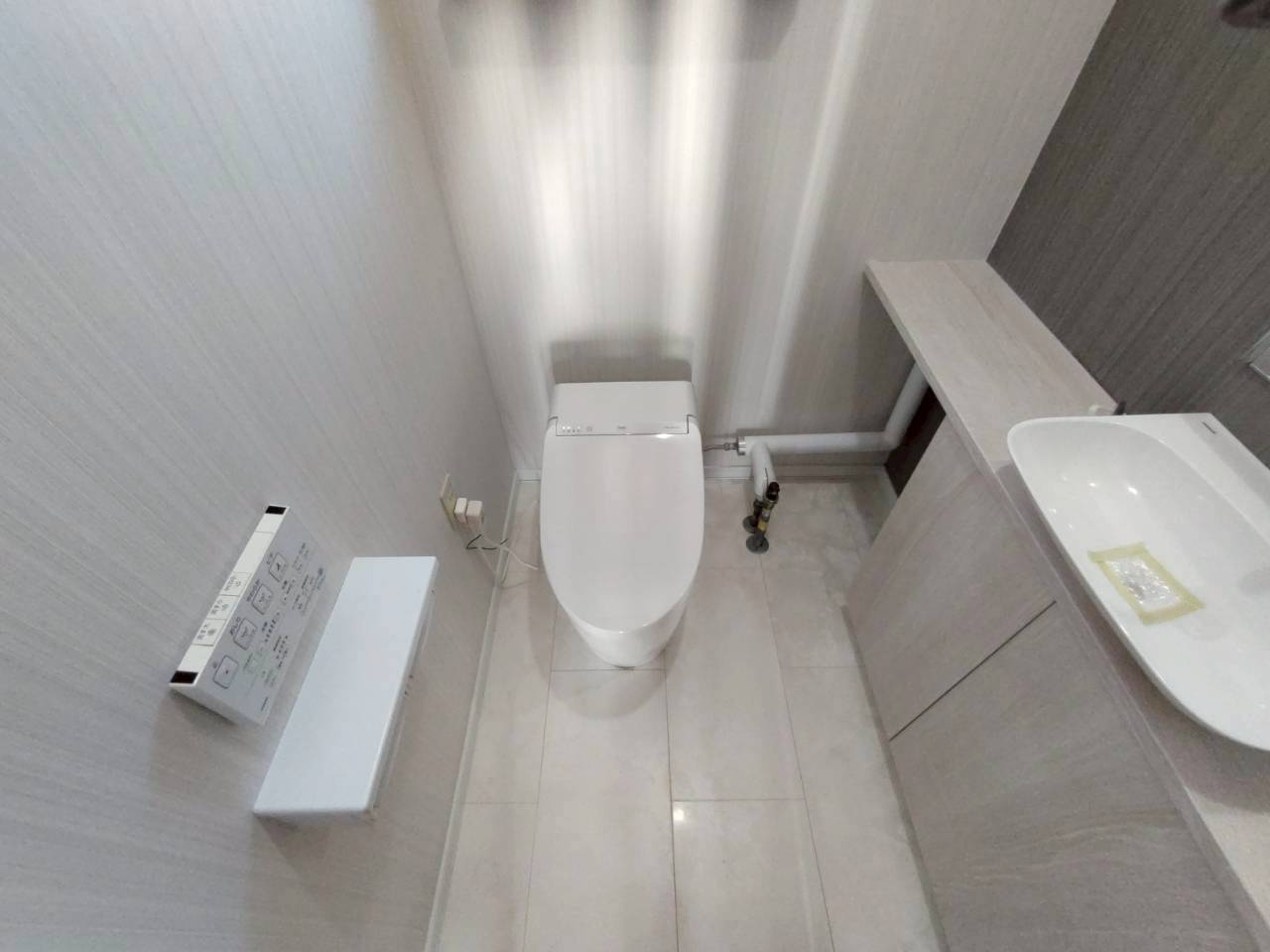 昭和北2丁目　中古住宅のトイレ