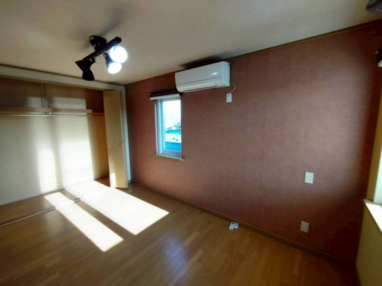 昭和北2丁目　中古住宅の洋室