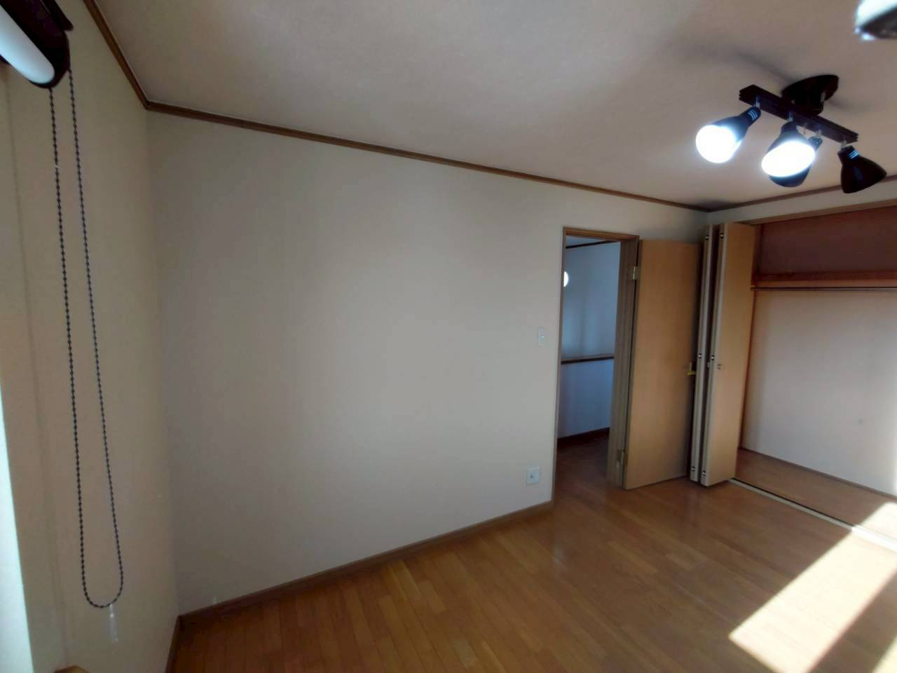 昭和北2丁目　中古住宅の洋室