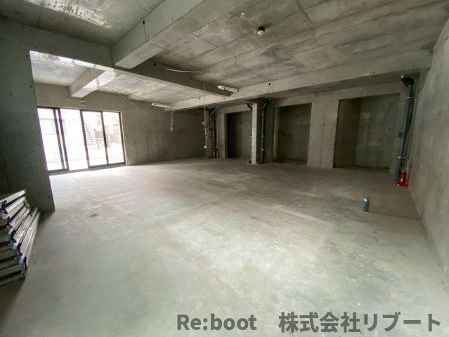 ＴＨＥ　ＢＯＮＤＳ　ＲＥＳＩＤＥＮＣＥ　ＩＣＨＩＫＡＷＡの内装