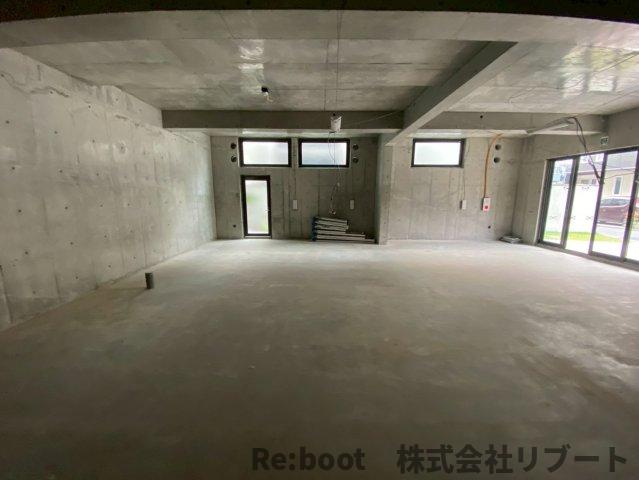 ＴＨＥ　ＢＯＮＤＳ　ＲＥＳＩＤＥＮＣＥ　ＩＣＨＩＫＡＷＡの内装