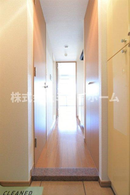 スカイコート蒲田第６の玄関