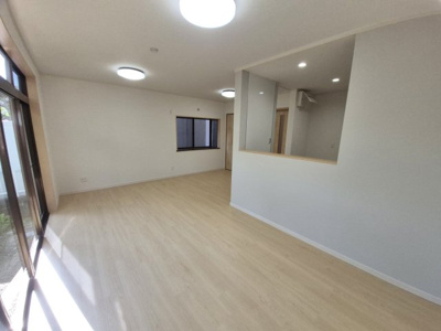 【居間・リビング】 | 北古世町二丁目一戸建