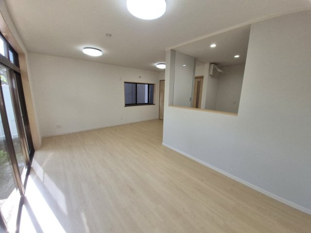 【居間・リビング】 | 北古世町二丁目一戸建