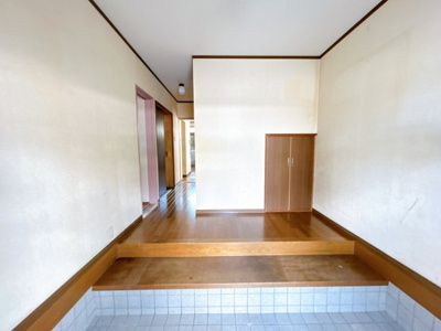 【玄関】 | 北古世町二丁目一戸建