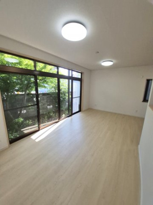 【居間・リビング】 | 北古世町二丁目一戸建
