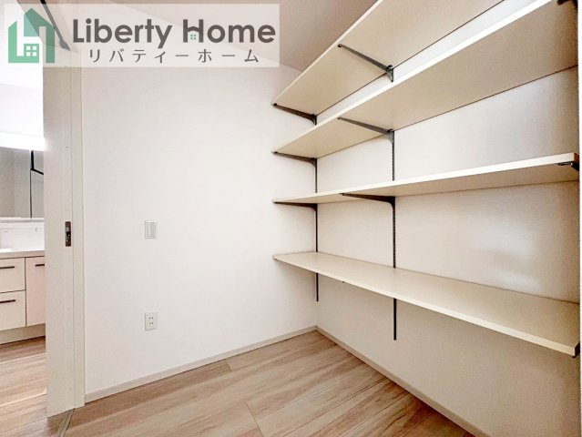 水戸市元吉田町14期　新築戸建　2号棟の収納