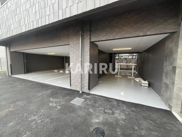 スワンズシティ大阪クレアストの駐車場