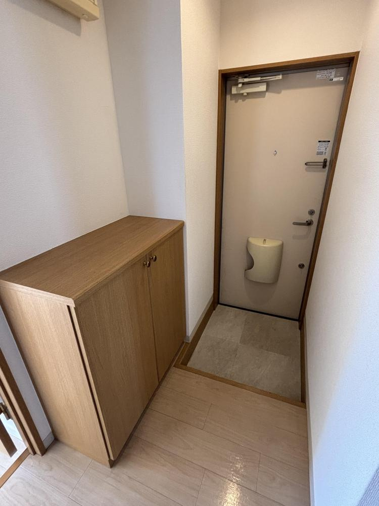 イーストダイトーの玄関