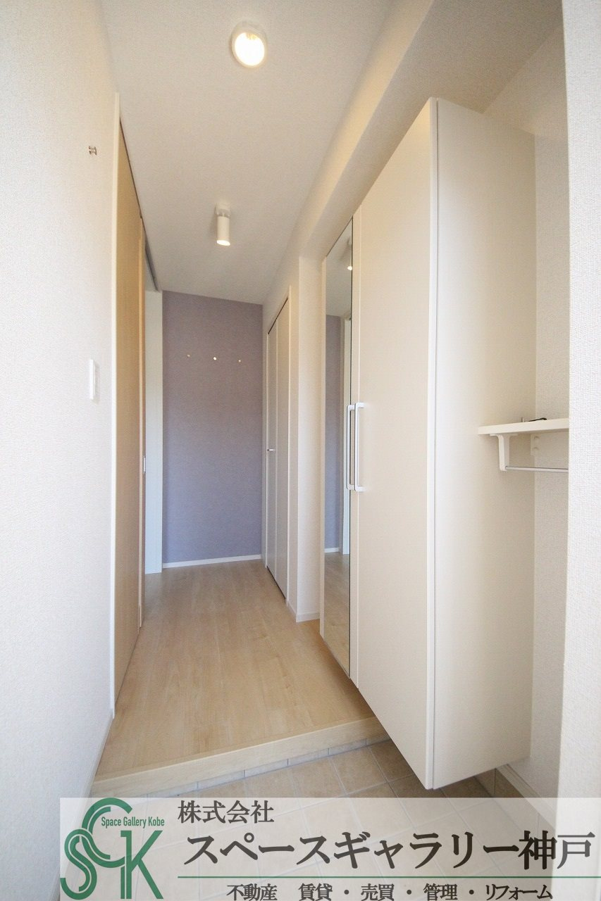 ウエストフィール・ネオの玄関|※お部屋により仕様が異なる場合があります。