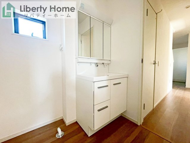 水戸市元吉田町14期　新築戸建　3号棟の独立洗面台