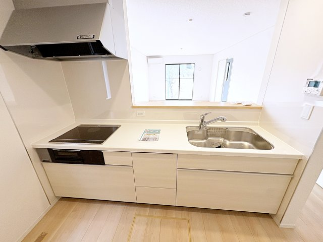 新築戸建・建売　米沢市通町四丁目【耐震+制震】松川小・米沢一中の区画図|カースペース3台(車種による)※敷地内に電柱及び支線が入る場合がございます。