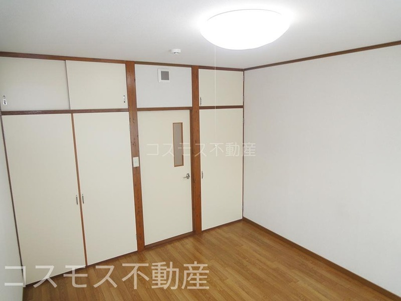 小山エビスコーポの寝室